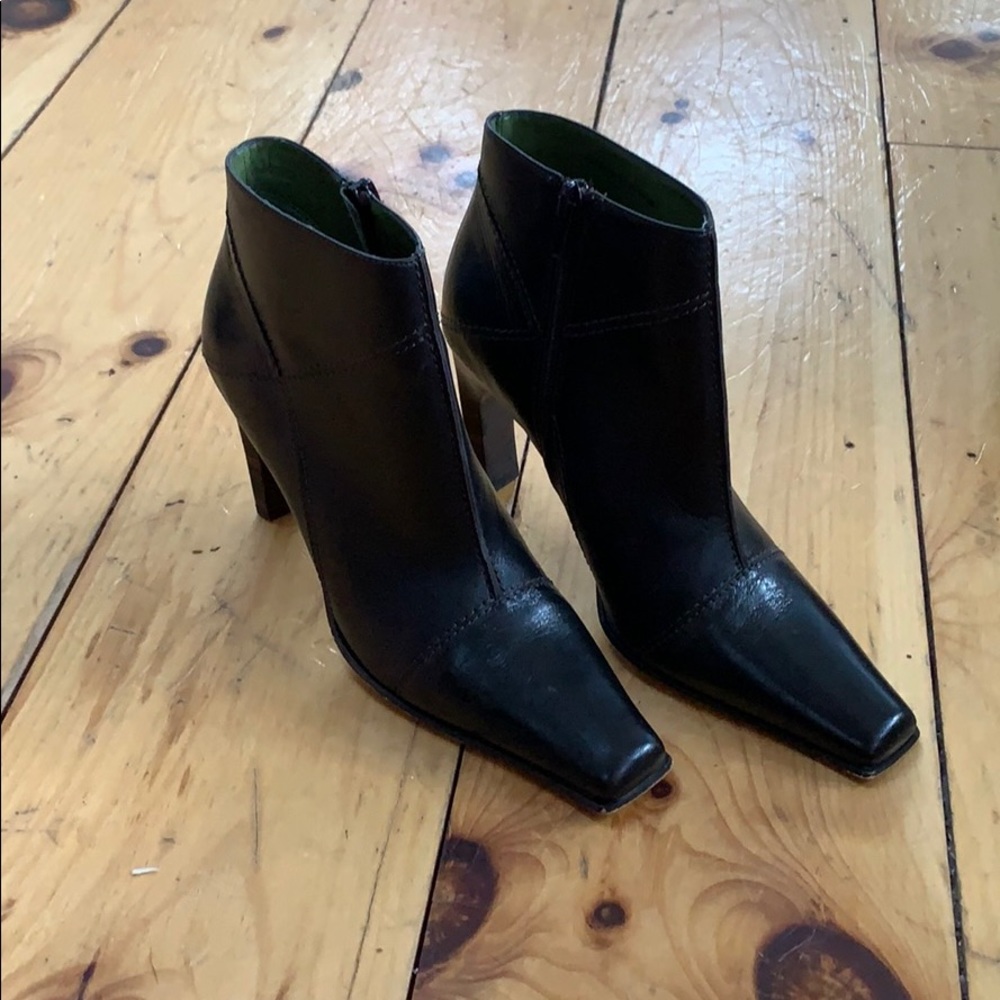 Real leather ankle bootie (worn once)